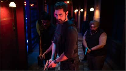 Jewel Thief 2025 Movie Review in Hindi by Pankaj Shukla Siddharth Anand Saif Ali Khan Jaideep Ahlawat Netflix