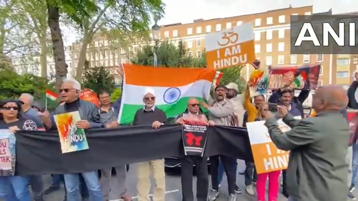 Pahalgam Terrorist Attack Indian community Members  staged protest outside Pakistan High Commission in London