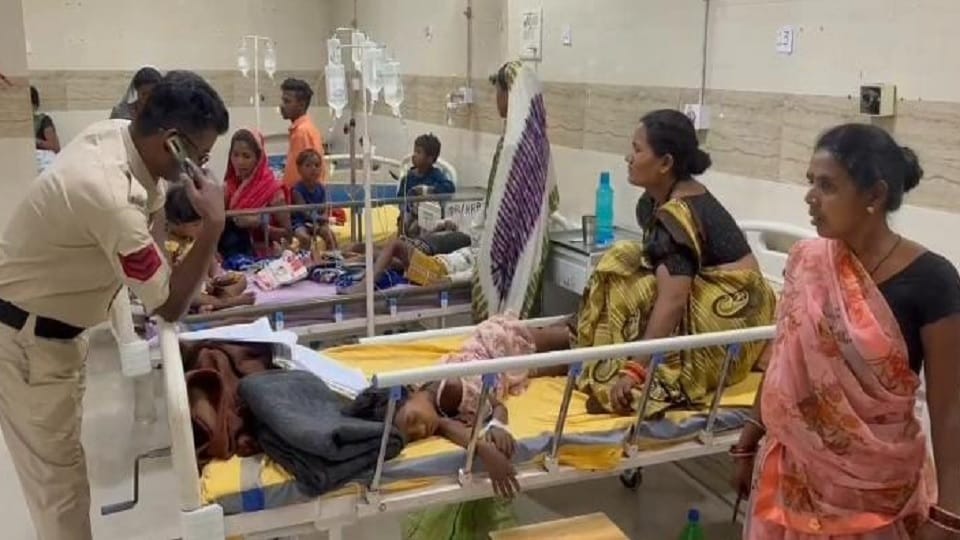 Korba News 51 people fell ill after eating food at a wedding ceremony