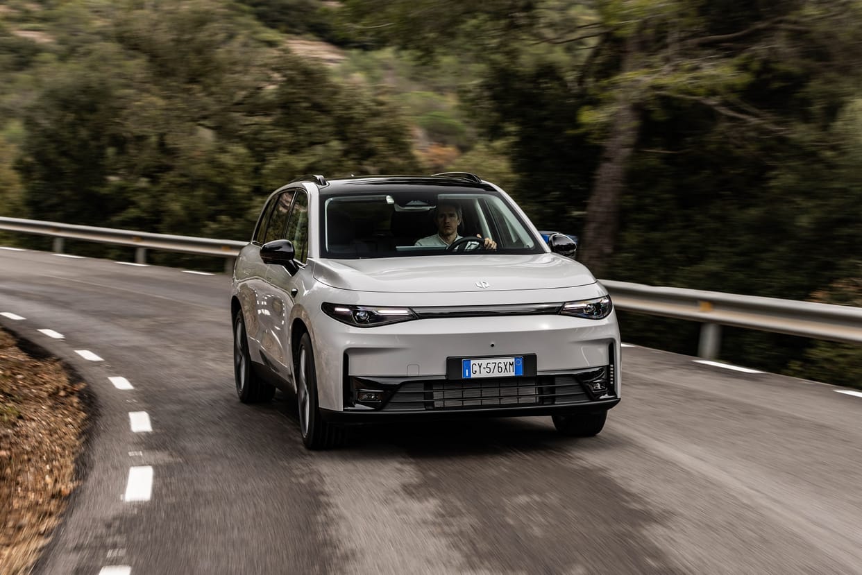 Europe’s Auto Industry Under Pressure as Chinese EVs Gain Record Market Share