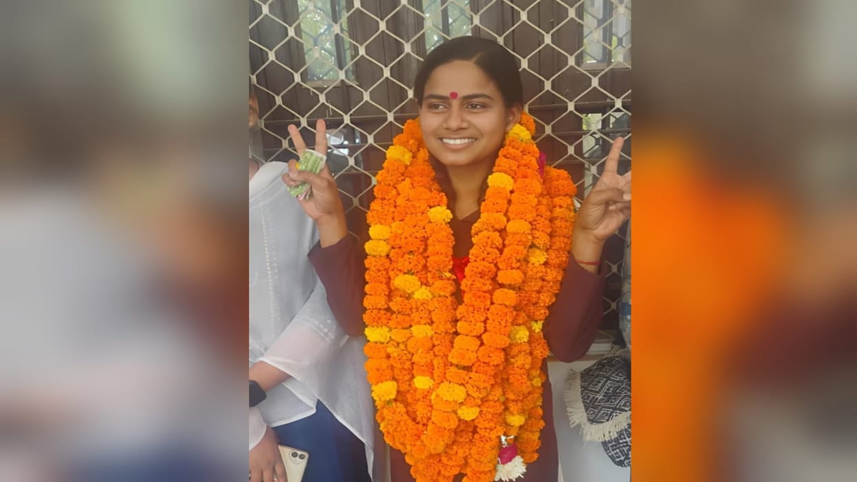 UP Board Result: Mehak of Prayagraj topped the UP Board Intermediate, scored 97.20 percent marks