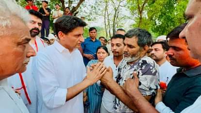 Agniveer jawan Naveen Jakhar cremated with military honours