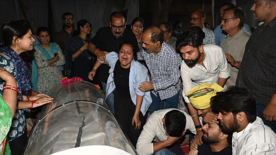 Pahalgam Attack Shubhams wife said Hundreds of lives saved because of my husband he should given martyr status