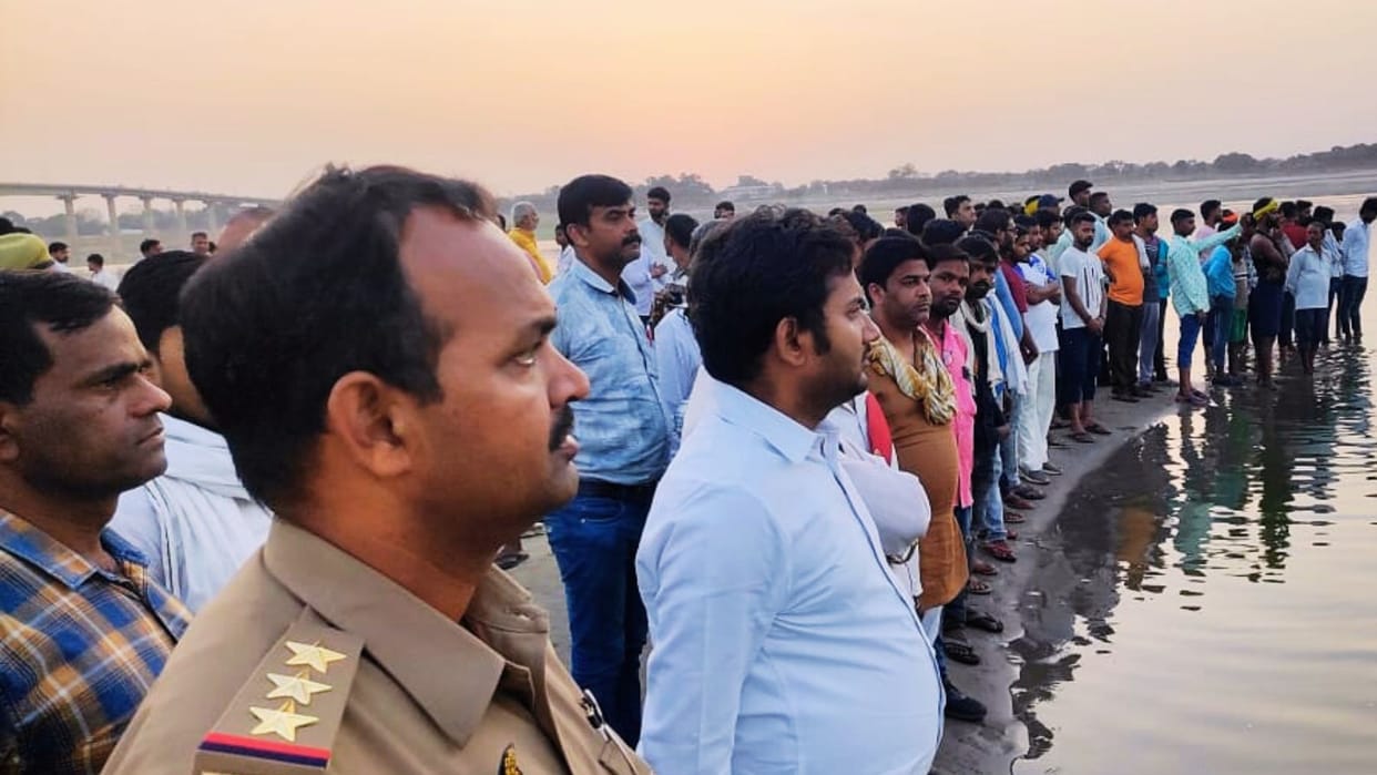 Three people drowned in Ganga in Mirzapur Tragic accident happened while bathing