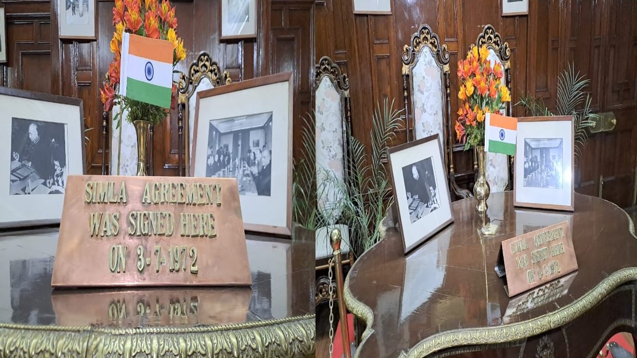 Shimla Agreement: Pakistan commemorative flag placed on the historic table of Shimla Agreement removed from Hi