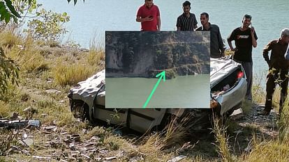 Mandi Accident: पंडोह के बाखली में अनियंत्रित होकर गिरी कार, चार लोगों की मौत Mandi Accident Car lost control and fell in Bakhli of Pandoh four people died