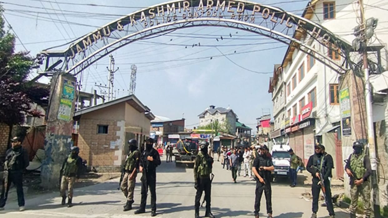 Were helping Pakistani terrorists: Enemies hiding in the valley exposed; 14 local terrorists exposed pahalam