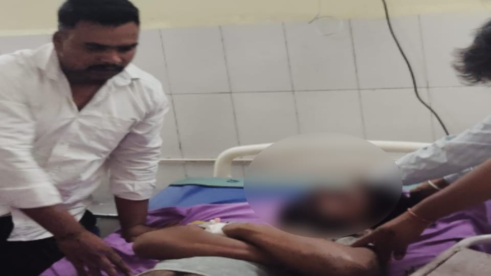 Saharanpur: Bike rider dies after being hit by a tractor-trolley loaded with straw, two in critical condition