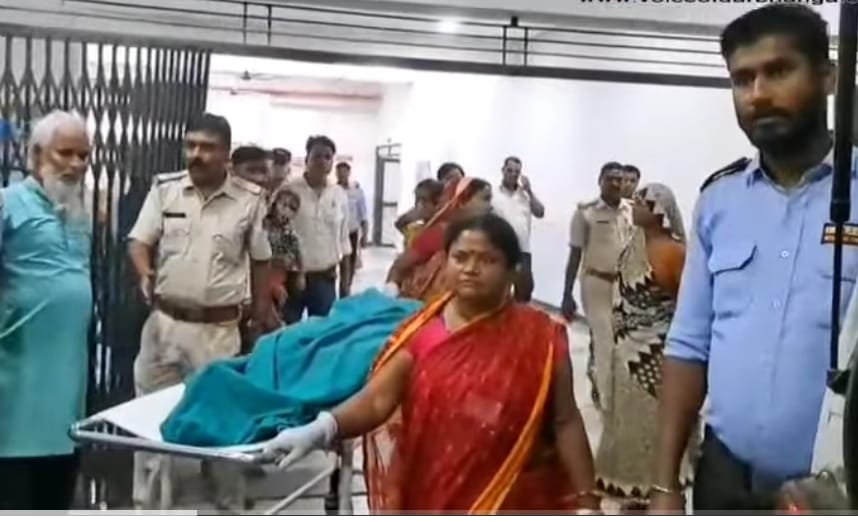 Bihar News: Chaos in DMCH hospital over death of mother and child, family members vandalize hospital