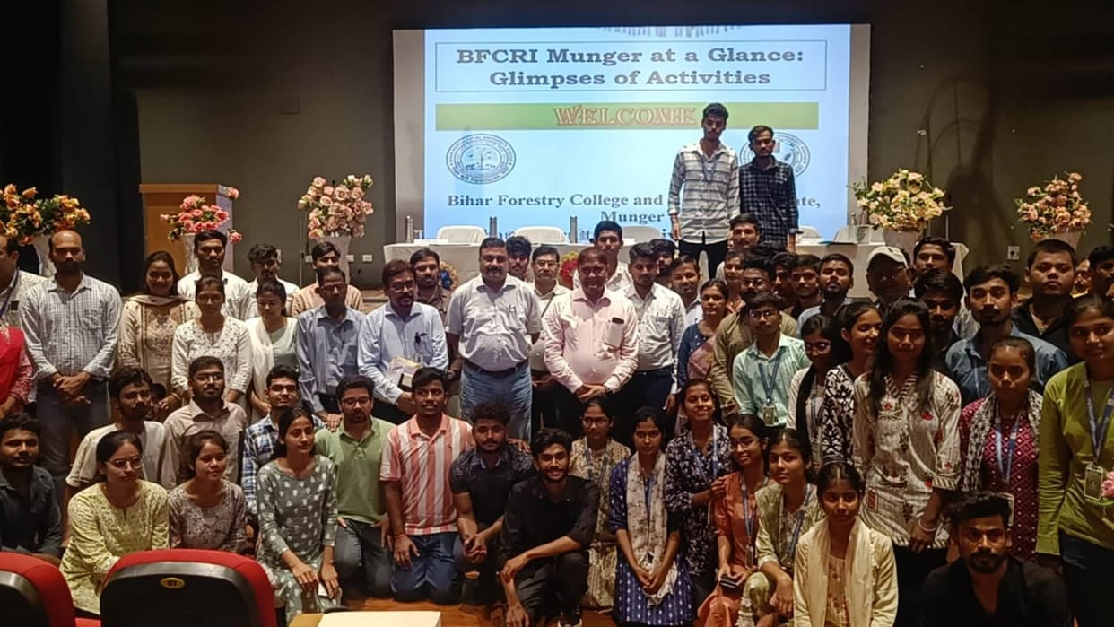 Bihar Minister Sunil Kumar visits Bihar Forestry College in Munger talks to students about college problems