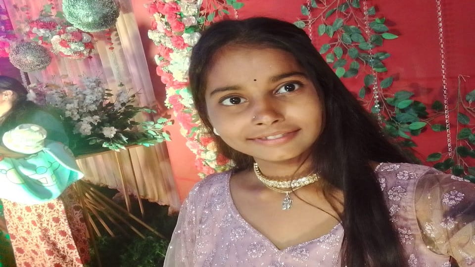 girl student committed suicide after fail in two subjects of intermediate examination in Khurja