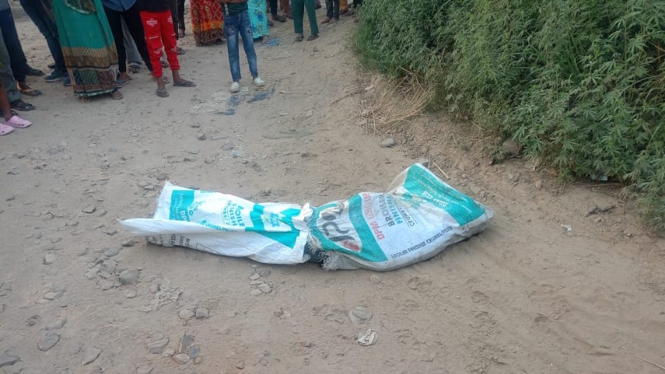 hathras murder Kapil was murder by class 9 and 12 students by slitting his throat with a saw in hathras