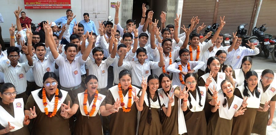 UP Board District gets fourth rank in 10th and 16th rank in Inter in UP loss of one rank in 12th gain in 10th
