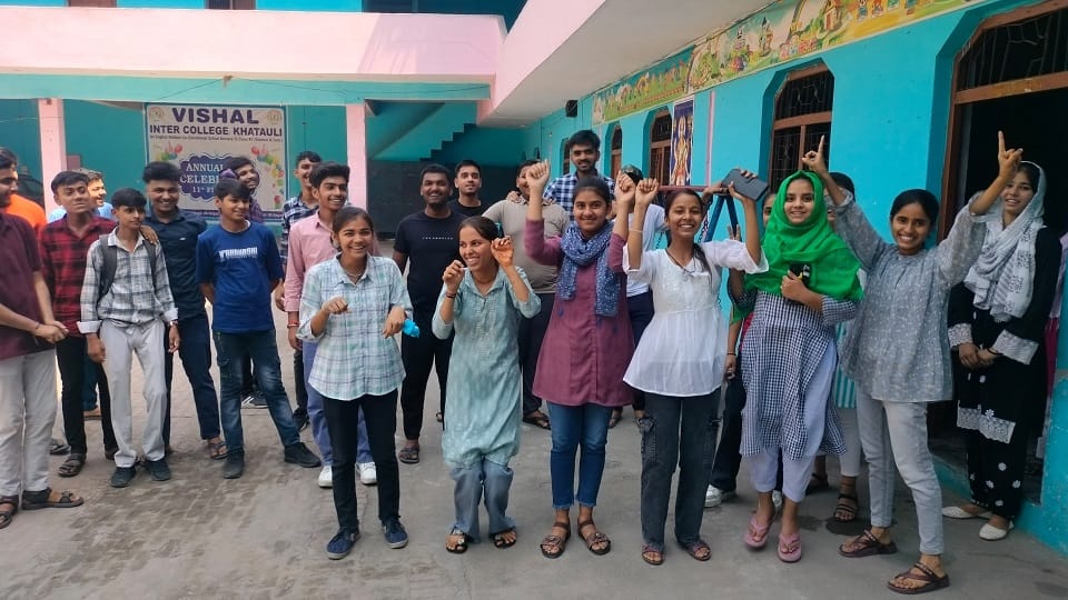 UP Board Result: Who became the topper of high school and intermediate in six districts including Meerut