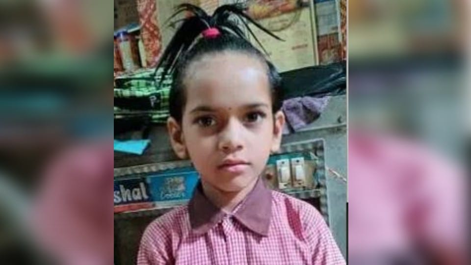 car passengers returning from wedding ceremony became victims of an accident girl died