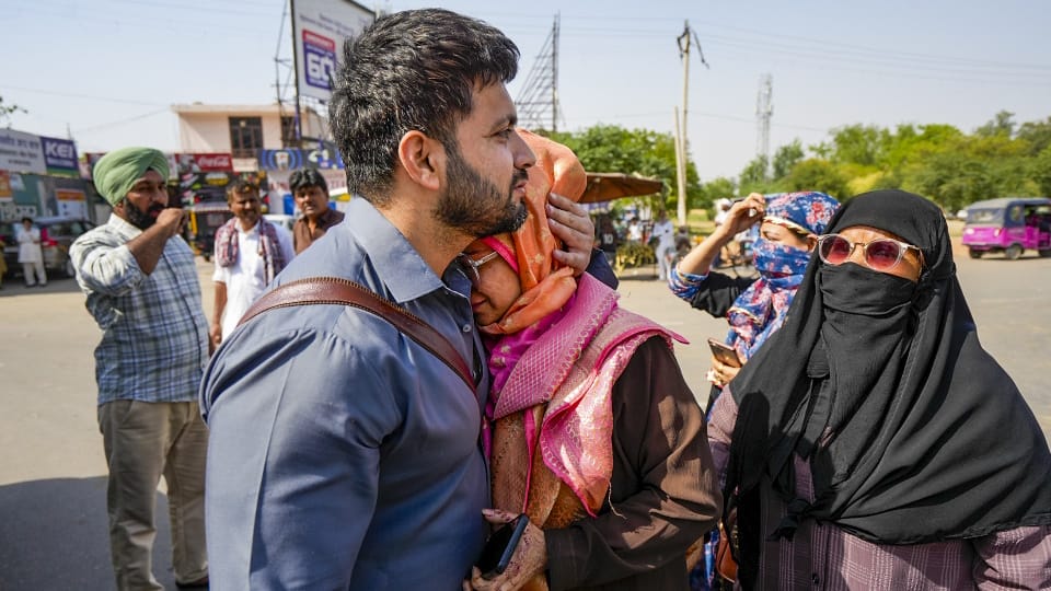Pahalgam Terror Attack Passport Issue Separates Husband and Wife at India-Pakistan Border