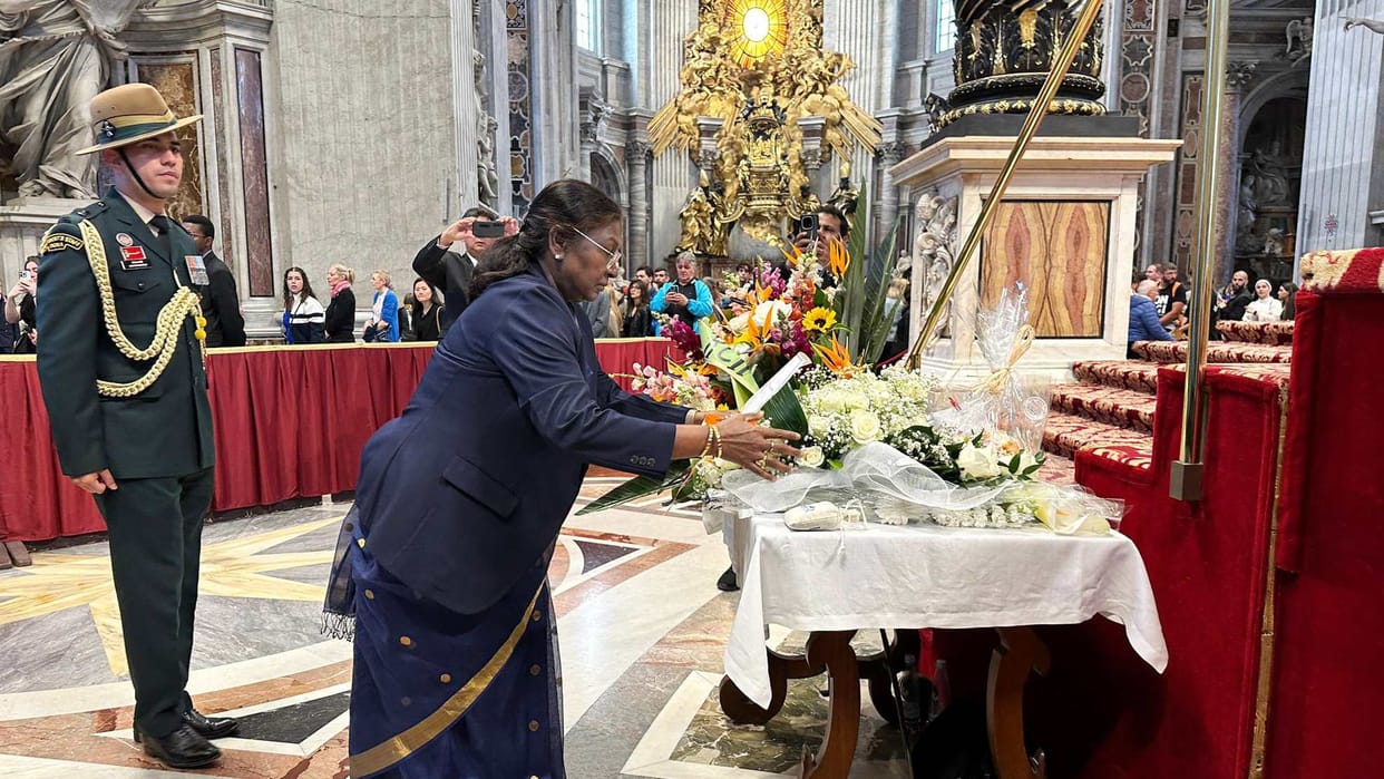 Vatican City Rome Pope Francis Funeral Tribute updates Droupadi Murmu Trump Zelensky and other world leaders