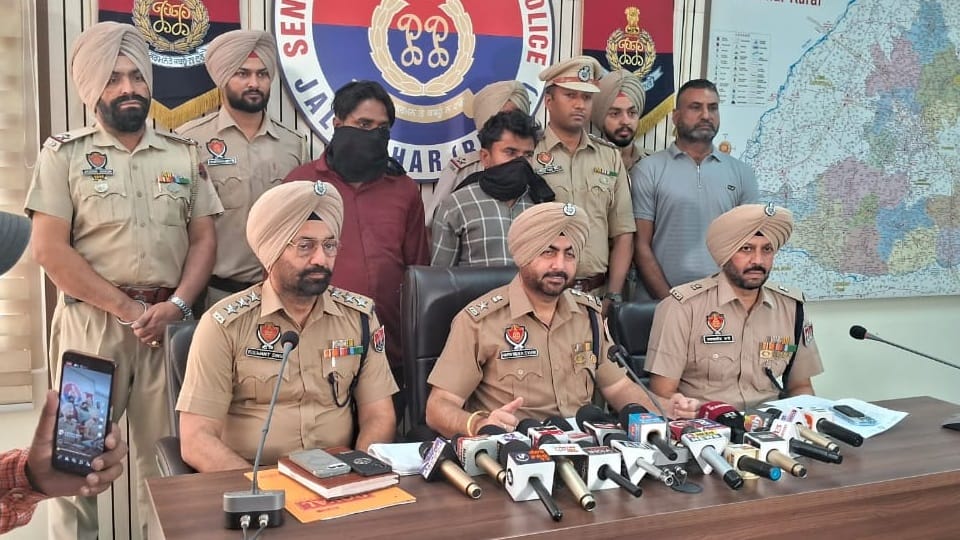 team of Bhogpur Police Station Jalandhar Rural arrested two drug smugglers