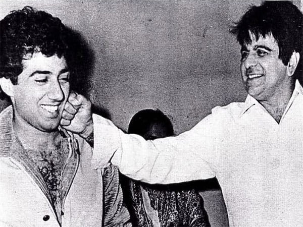 Dilip Kumar Punch Sunny Deol with love Dharmendra share old photo that goes viral