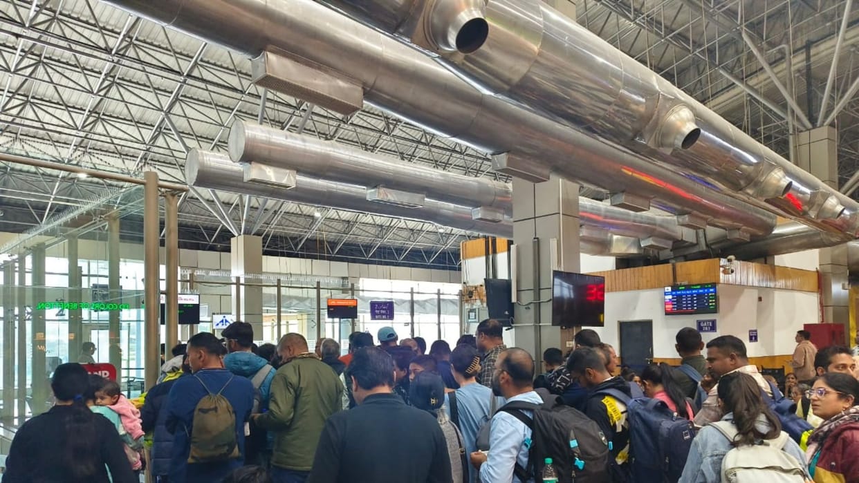 UP: Direct flights from Lucknow to Srinagar suspended, connecting flights to Kashmir become more expensive