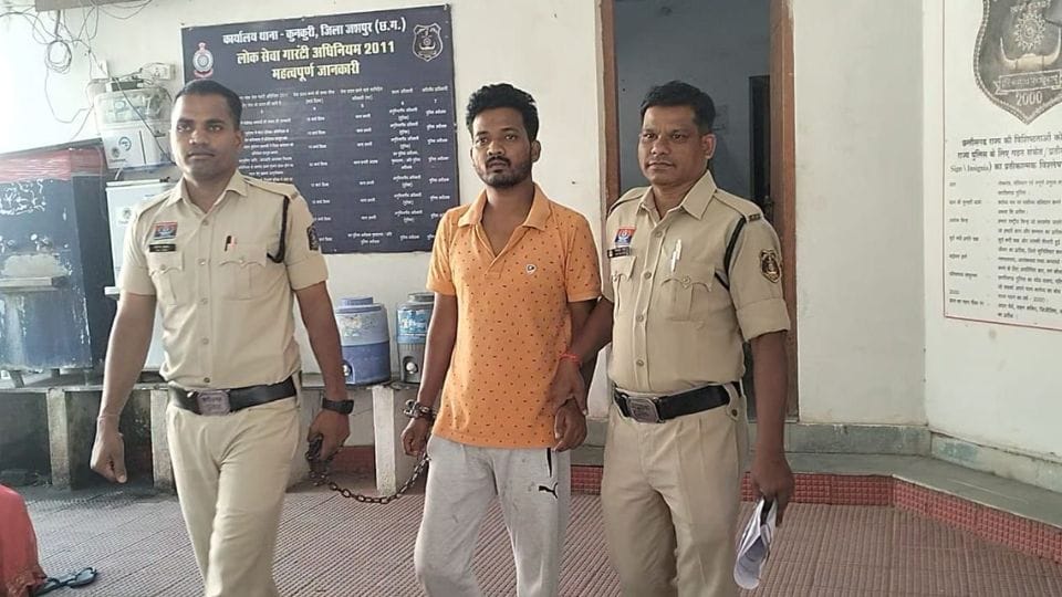 young man entered a room and misdeed girl In Jashpur