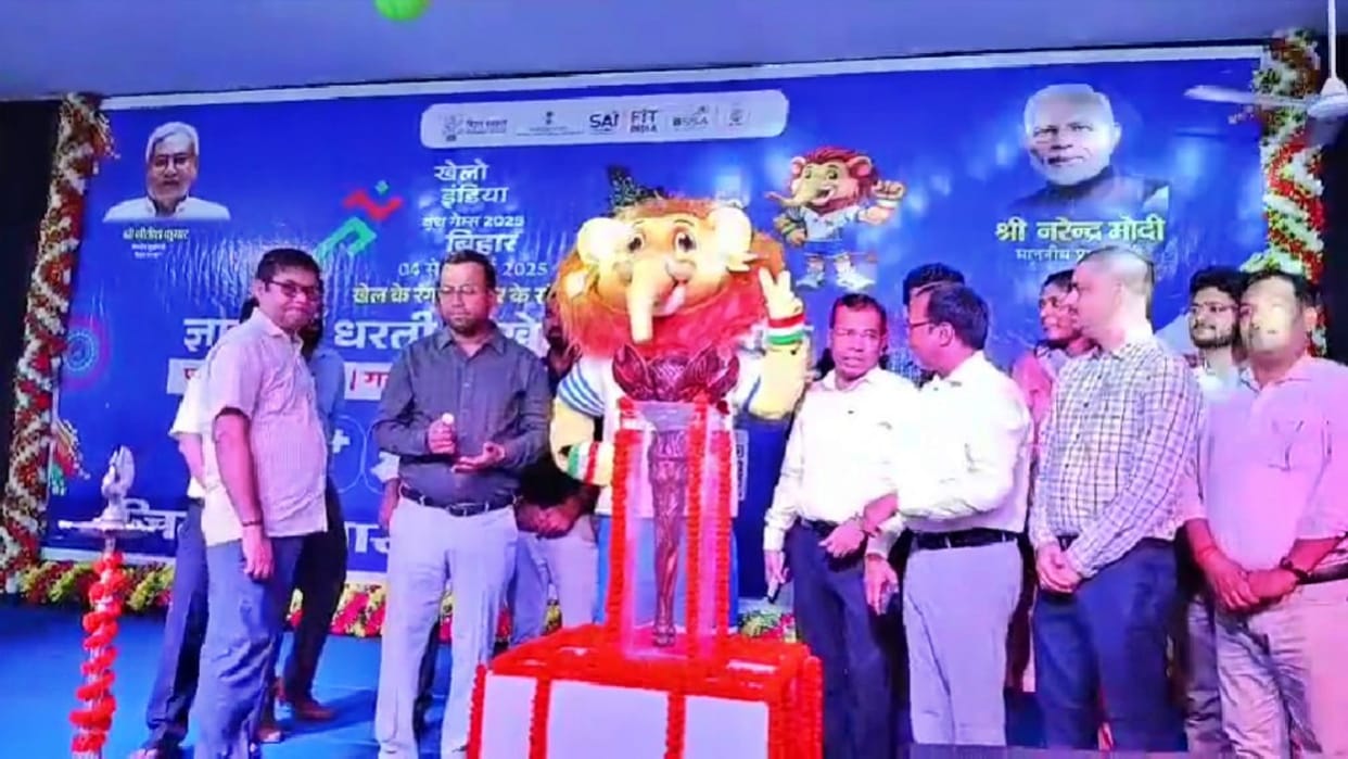 Bihar: Khelo India Youth Games 2025 torch procession reached Siwan, cultural programs held after grand welcome