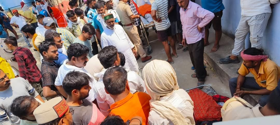 Bihar: Three people died in a road accident in Kaimur, one in critical condition; Scorpio hit the bike