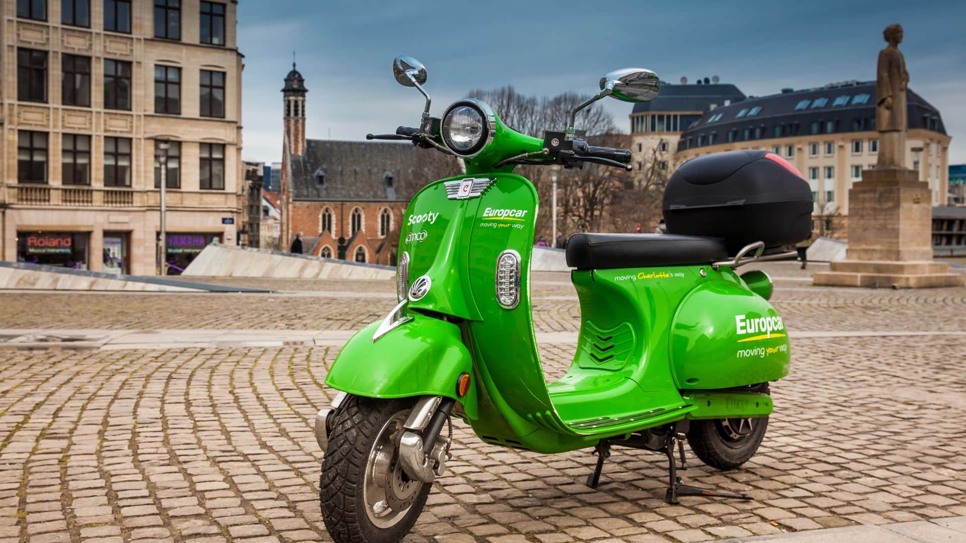 EV Long-Term Parking Guide: Why Disconnecting the 12V Battery Wire Prevents Power Drain 2026