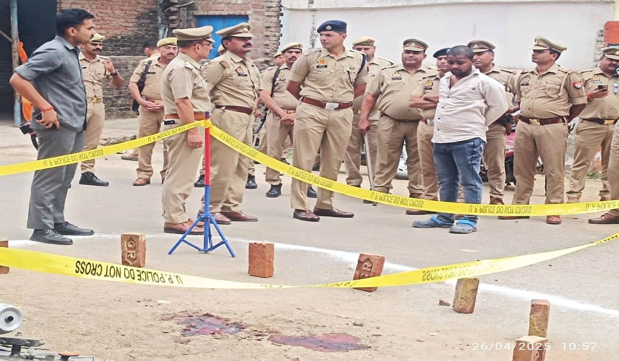 Former district panchayat member murdered in Tundla
