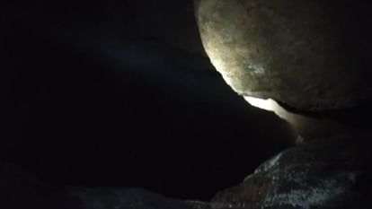 soldiers found land and water in the secret cave of Naxalites In Chhattisgarh, see the tunnel in pictures