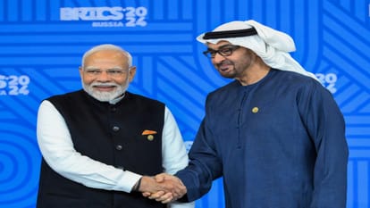 प्रधानमंत्री नरेंद्र मोदी और संयुक्त अरब अमीरात के राष्ट्रपति शेख मोहम्मद बिन जायद अल नाहयान