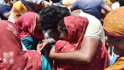 3 dead in Saharanpur: The bodies of the dead were hanging on trees 100 meters away