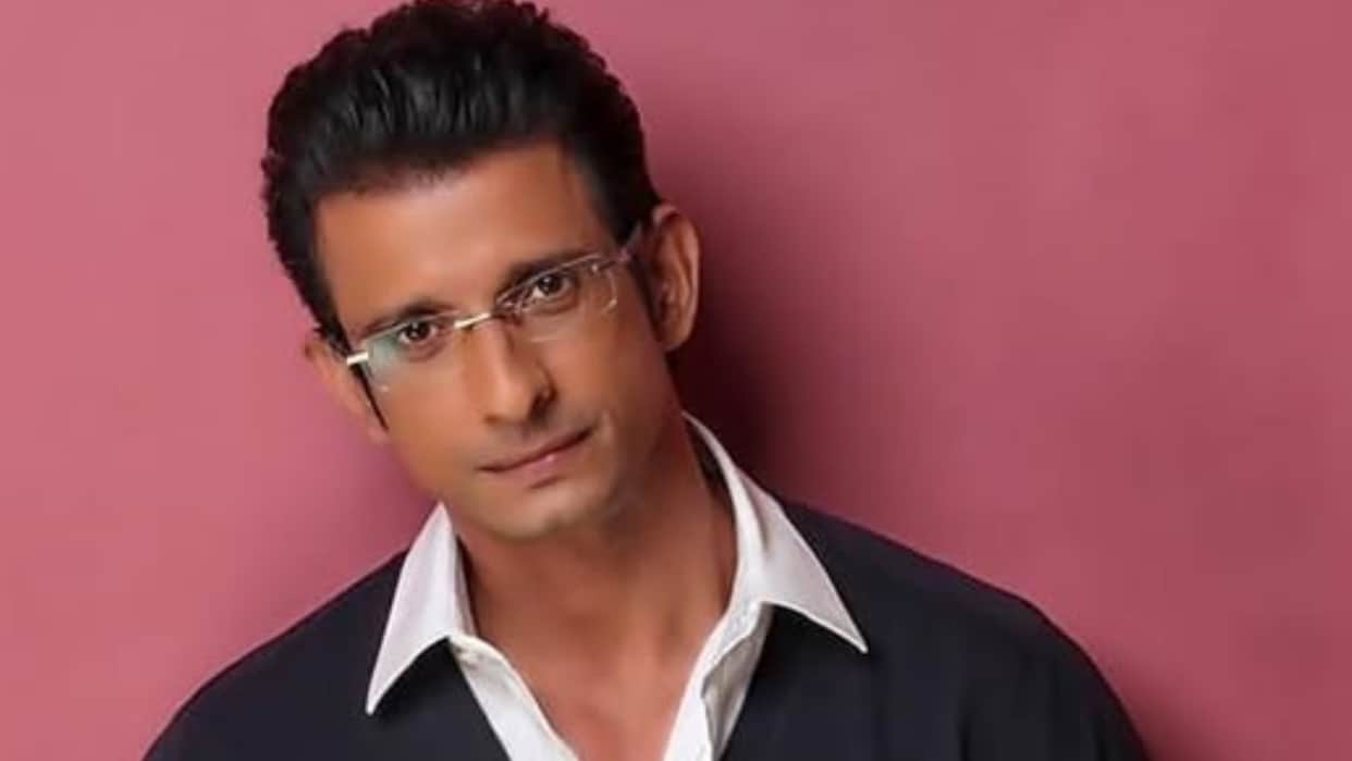 sharman joshi happy birthday famous for movies like style 3 idiots Golmaal first film godmother