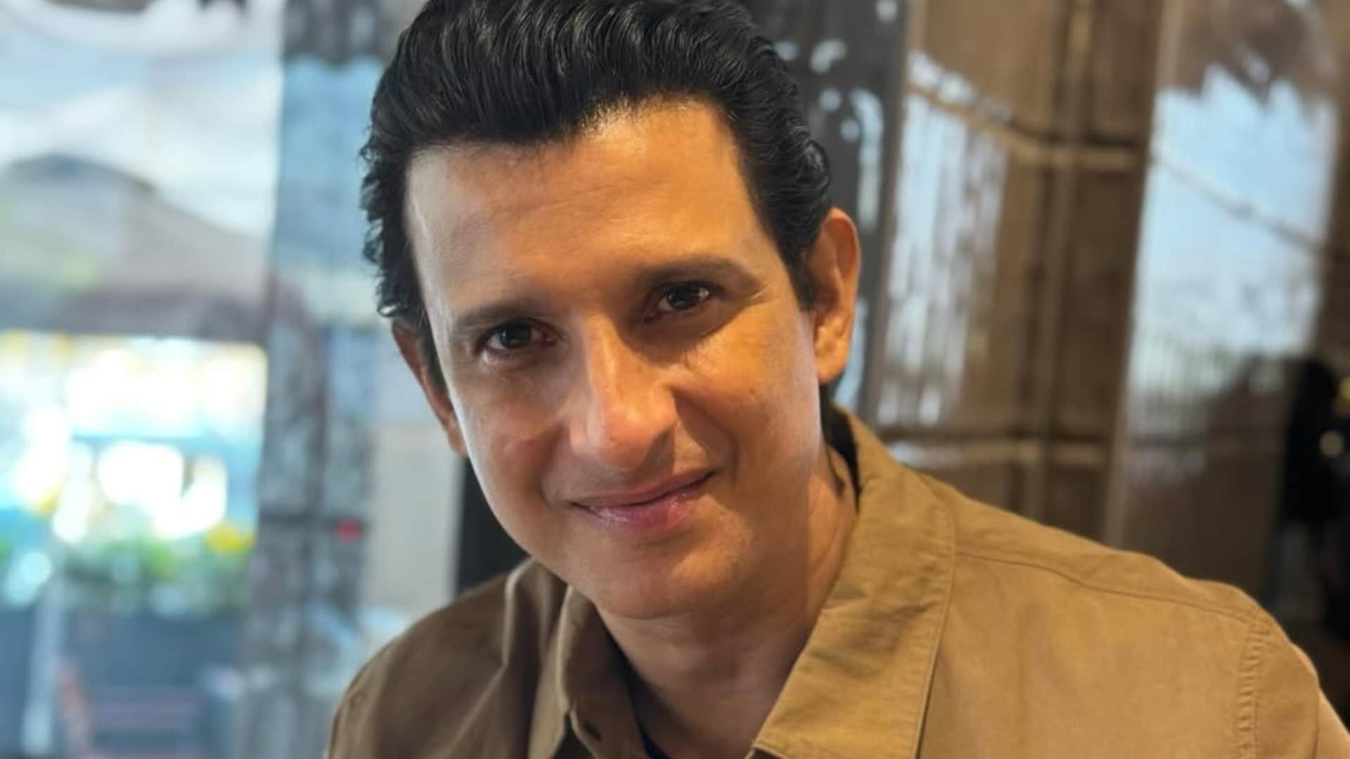 sharman joshi happy birthday famous for movies like style 3 idiots Golmaal first film godmother