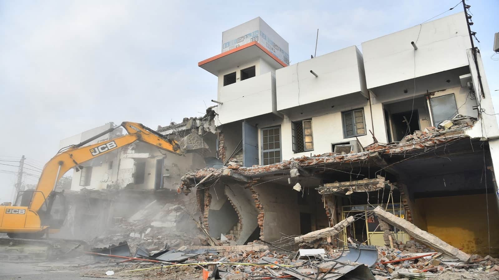 Bulldozers roared on BJP leader s market built without map in Bareilly