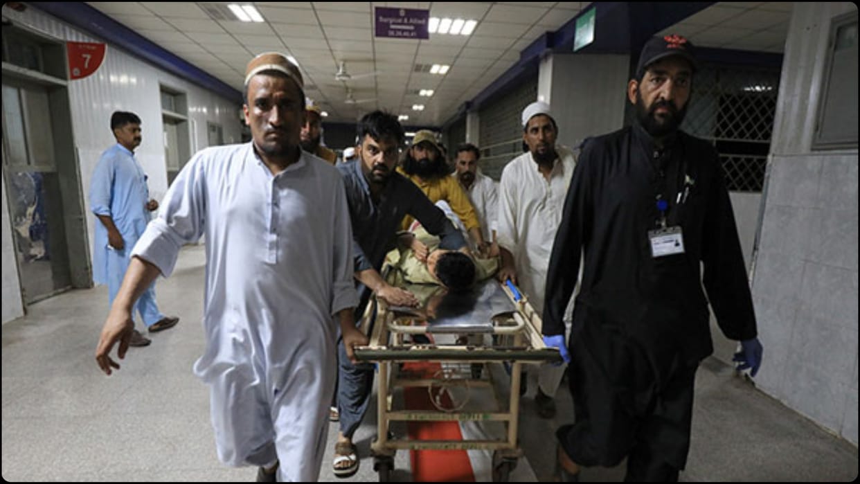 pakistan quetta bomb blast many dead injured updates ttp