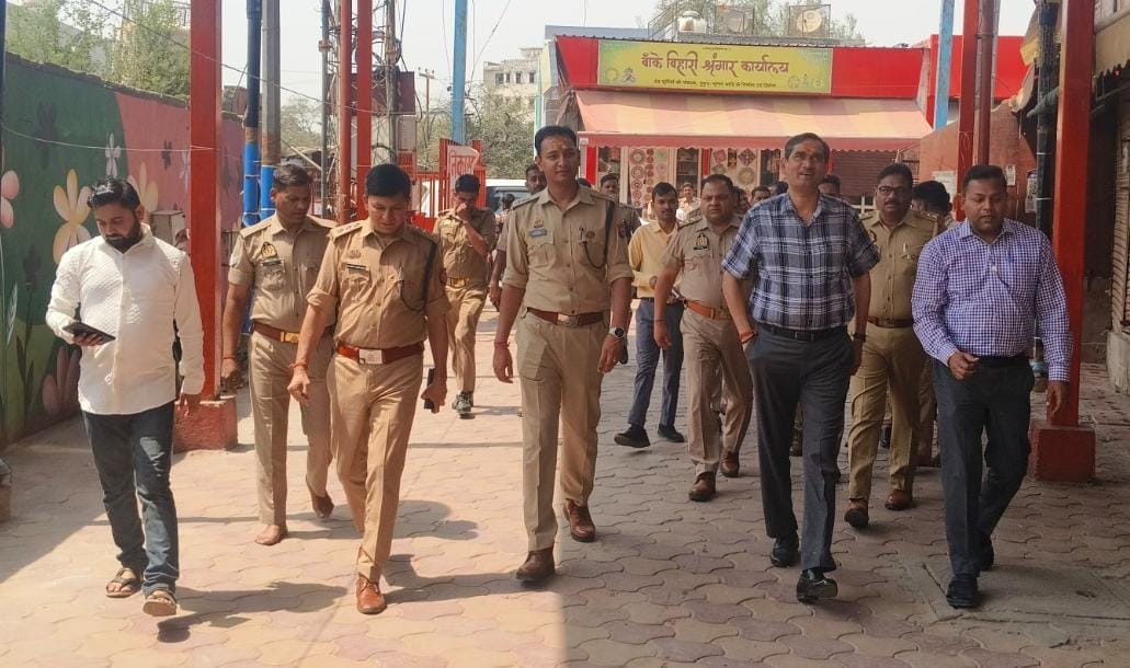 Devotees visiting Banke Bihari temple of vrindavan on Akshaya Tritiya should pay attention