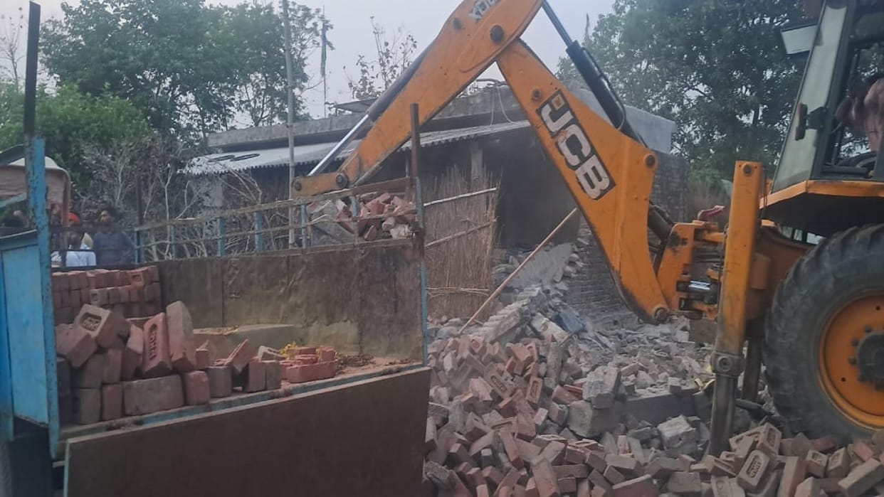 Bulldozer ran on the mosque being built illegally in Lakhimpur Kheri