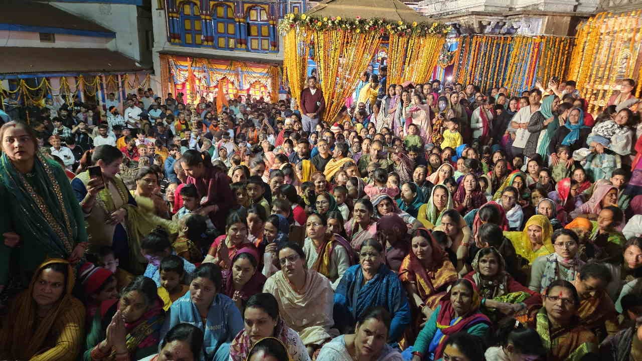 Kedarnath temple doors opening process started Baba Kedar Doli leaves for Dham from Omkareshwar temple