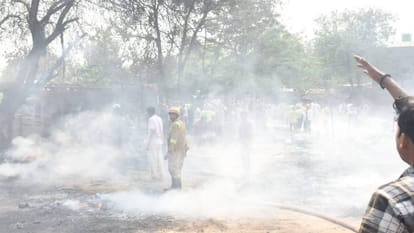 80 huts engulfed in fire in Lucknow firefighters busy dousing fire