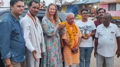 Chhindwara An example of hospitality in Tamia-Patalkot tribals returned princess ring worth 22 lakhs