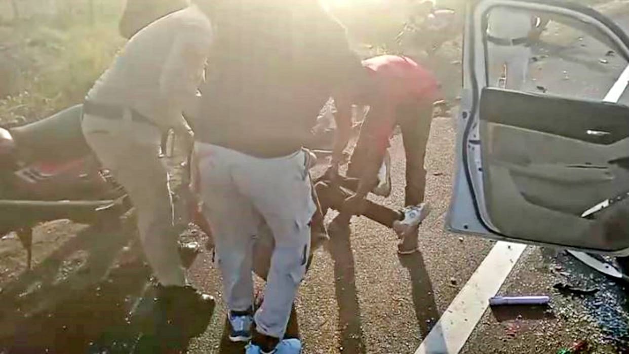 Dhar Road Accident Car collided with vehicle parked on roadside four youths died on spot residents Jhabua