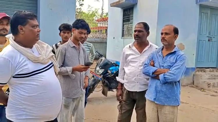 Bihar Road Accidents: हाईवा गाड़ी की टक्कर से महिला की मौत, पति गंभीर घायल; दूसरे हादसे में युवक की मौत