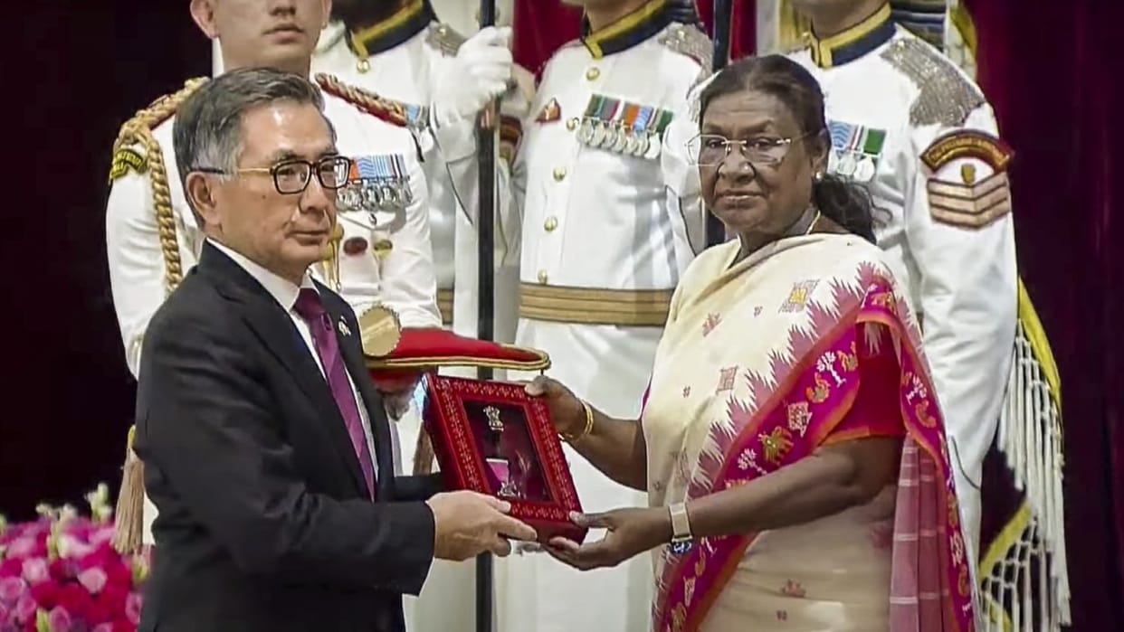 Former CEO of Suzuki Motor, Osamu Suzuki  has been conferred with Padma Vibhushan posthumously