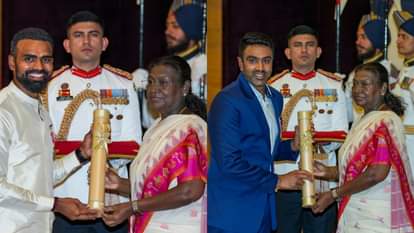 पीआर श्रीजेश और रविचंद्रन अश्विन