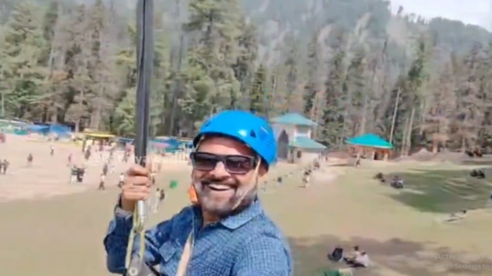 Pahalgam Attack Two most dangerous videos of attack Kashmiris seen helping amidst firing of bullets