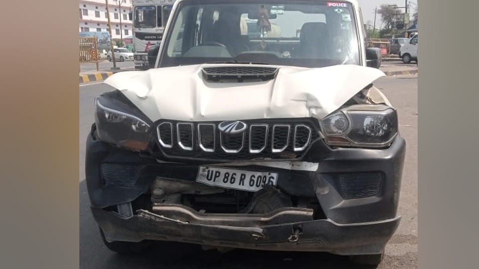 Attack on SP MP in UP Tires thrown scuffles and brawls Ramjilal convoy attacked story
