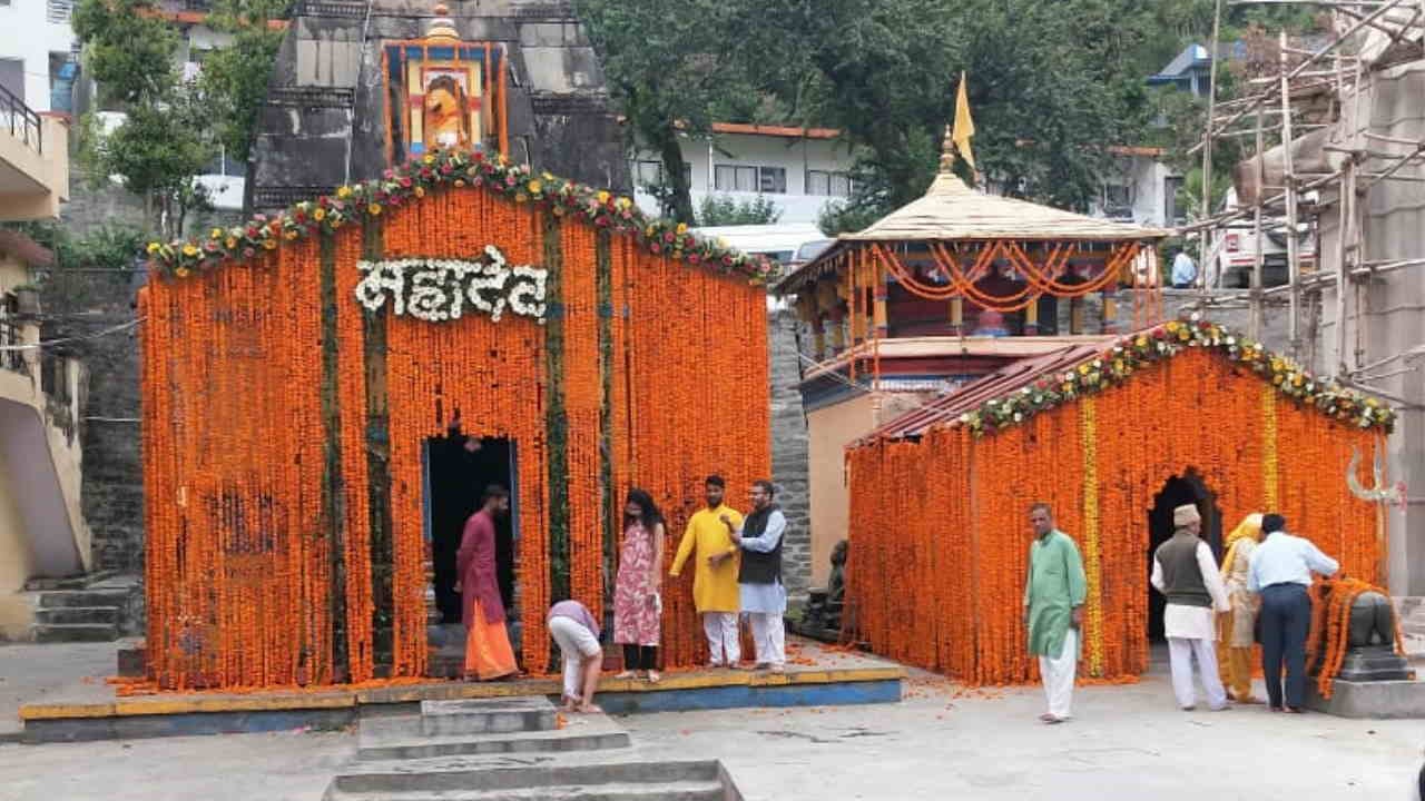 Kedarnath temple doors opening process started Baba Kedar Doli leaves for Dham from Omkareshwar temple