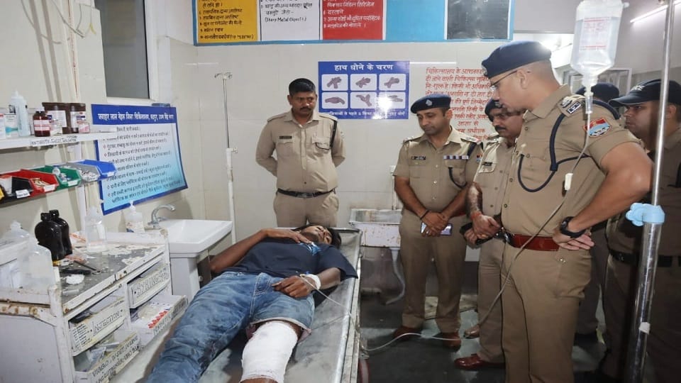 Five arrested for robbing petrol pumps in Kichha and Jhankat