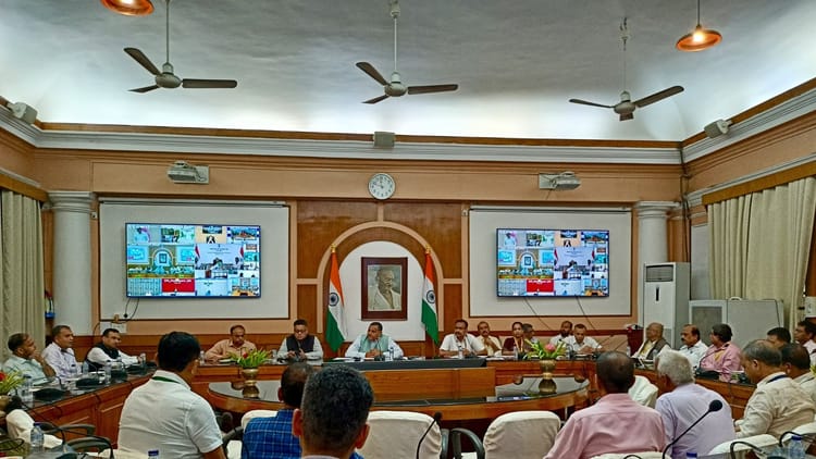 Bihar: मुख्य सचिव ने किया ‘स्वच्छ बिहार पोर्टल’ का शुभारंभ, संयुक्त सचिव समेत कई वरीय अधिकारी भी थे मौजूद